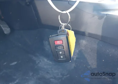 2017 Toyota Rav4 Limited z USA, uszkodzony, nr VIN 2T3YFREV7HW317579